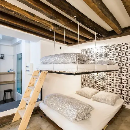 Apartment Charming 20m² Near Le Marais Paris