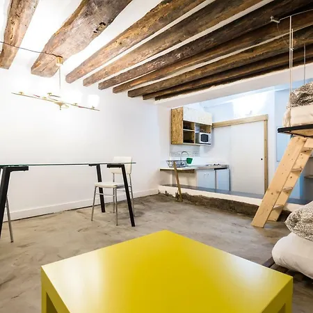 Charming 20m² Near Le Marais Appartamento *