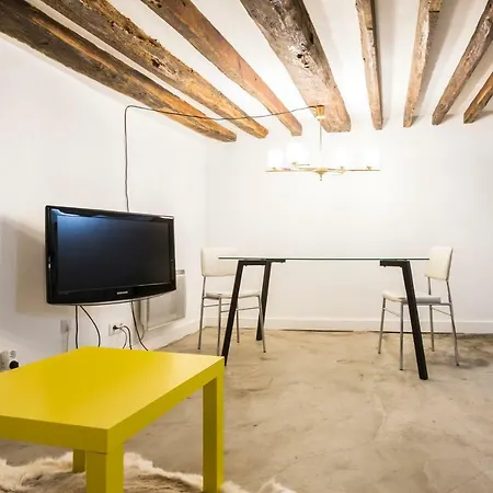 Charming 20m² Near Le Marais Appartamento *